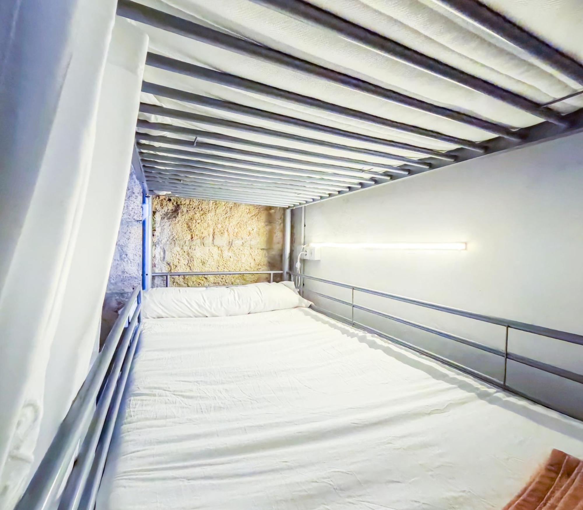 Ashavana Nest Hostel El Medano  Bilik gambar
