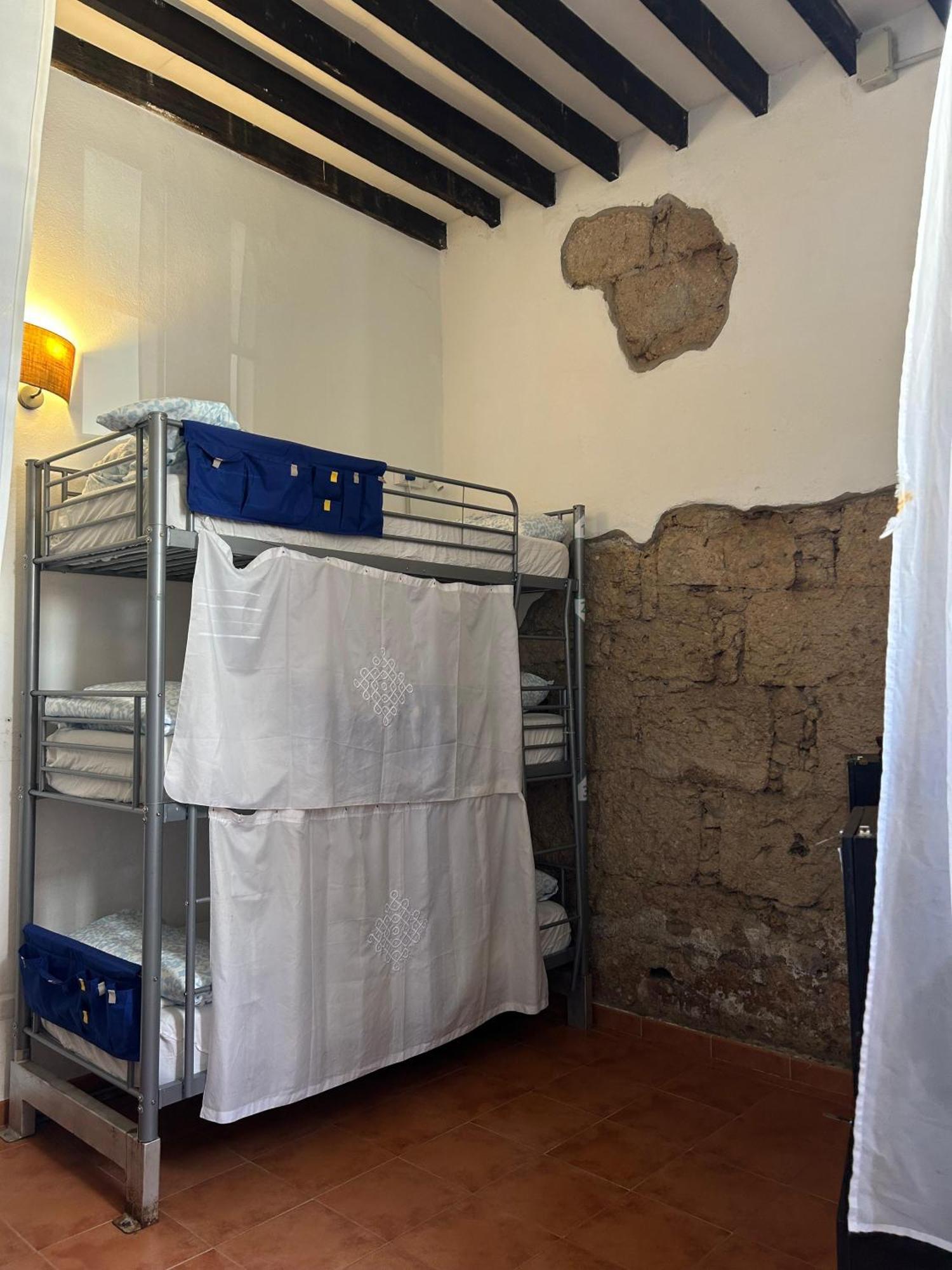 Ashavana Nest Hostel El Medano  Bilik gambar