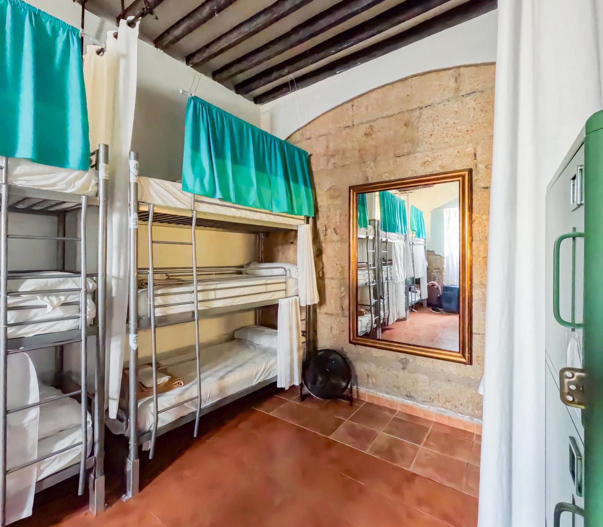 Ashavana Nest Hostel El Medano  Bilik gambar